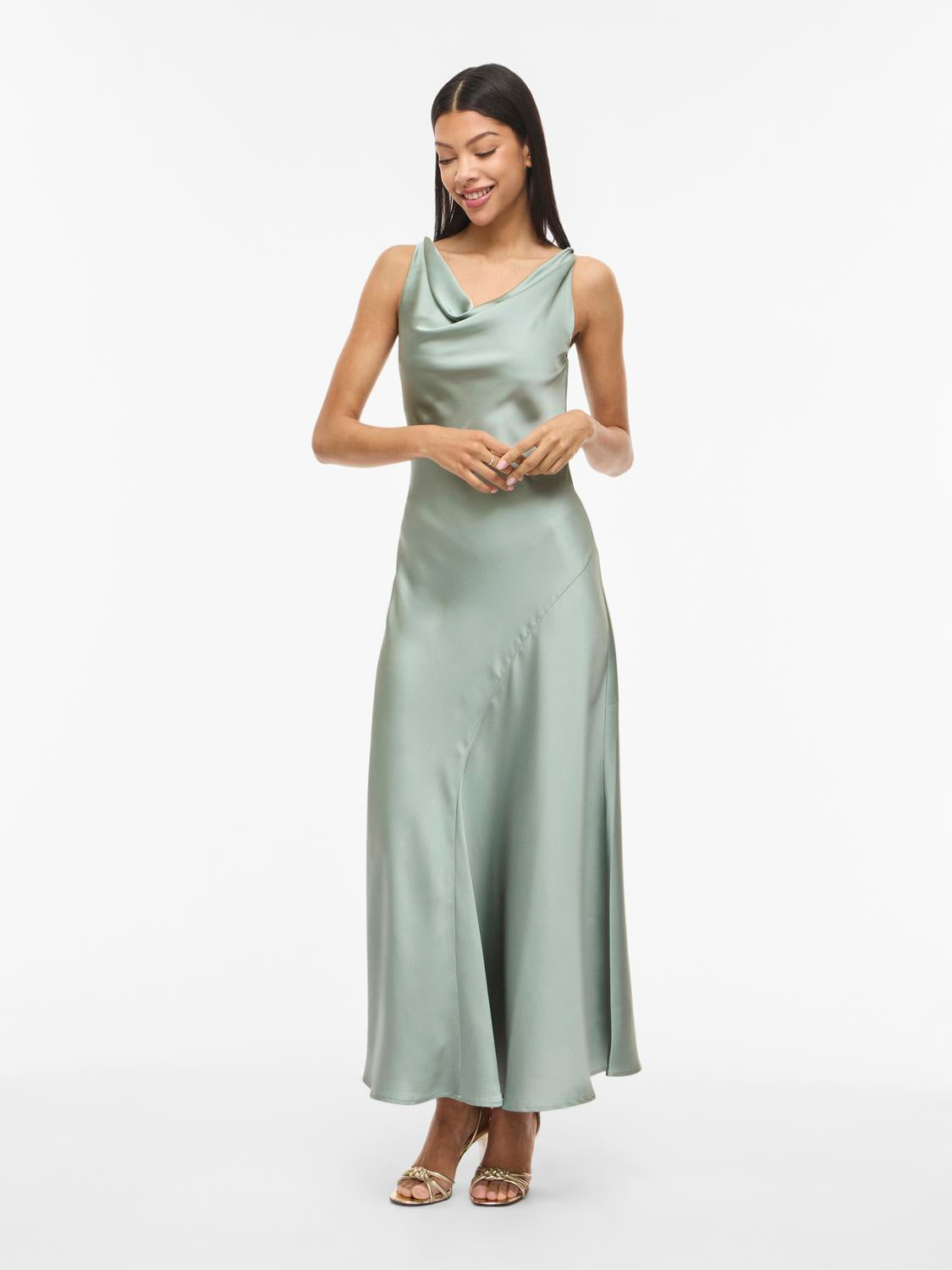 model_shot-front_full